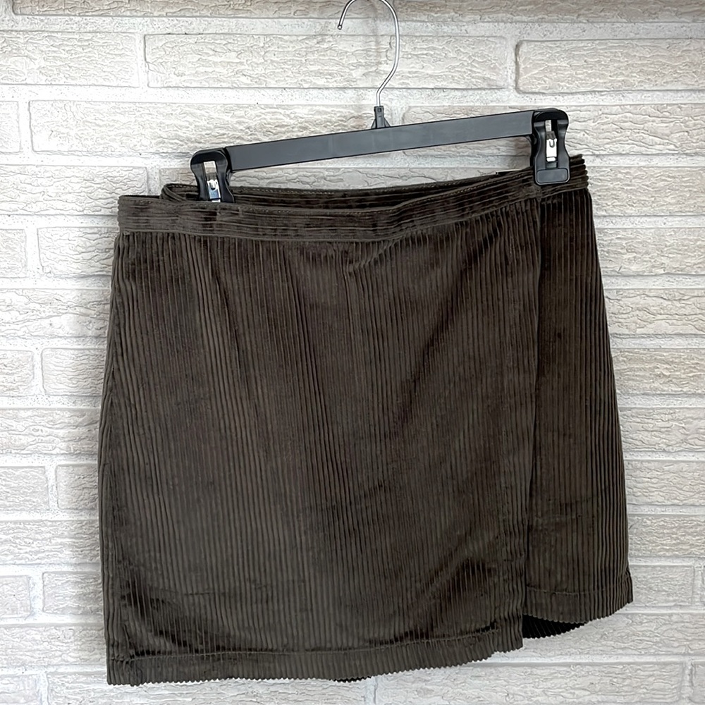 NEW Abercrombie & Fitch Olive Green Corduroy Skirt